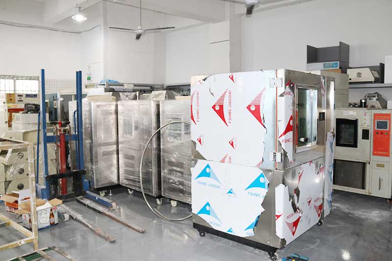 高低溫試驗(yàn)箱廠家半成品存放區(qū)