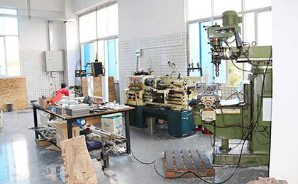 高低溫試驗箱廠家加工區(qū)